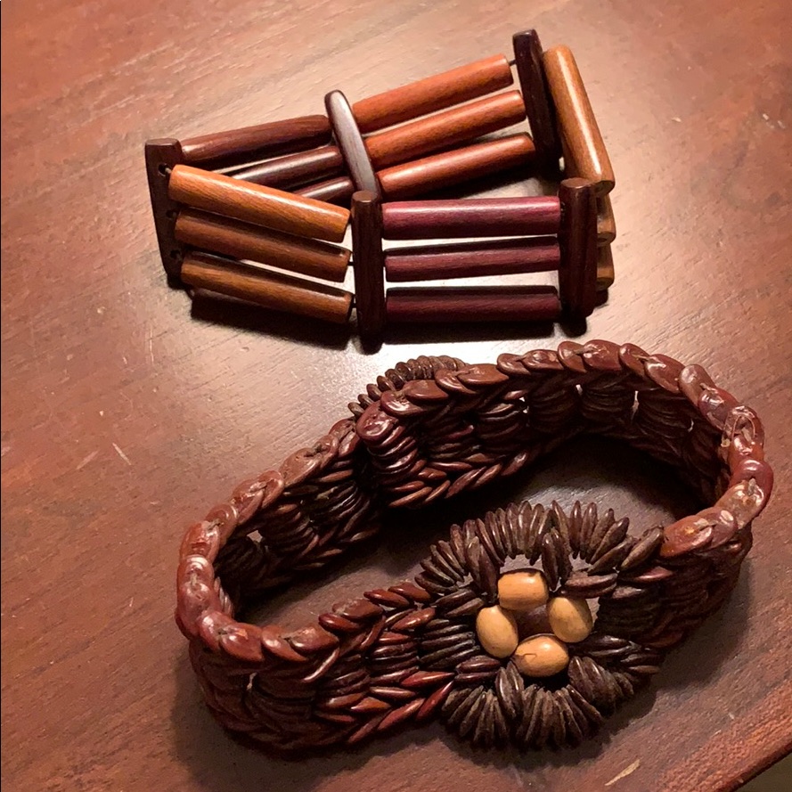 2 Bracelet’s
